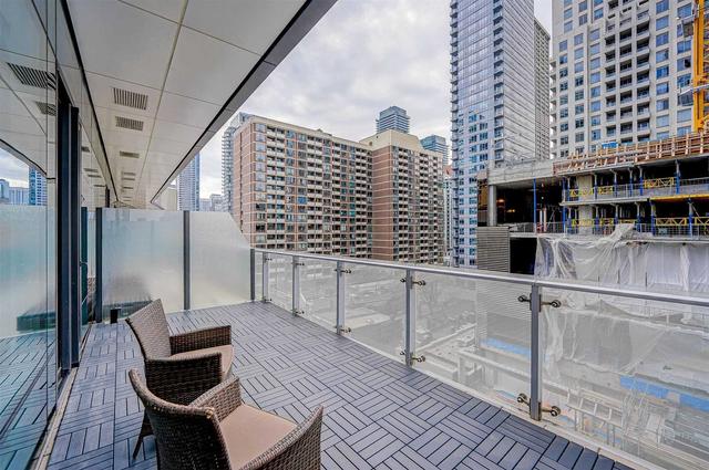 515 - 1 Bloor St E, Condo with 2 bedrooms, 3 bathrooms and 1 parking in Toronto ON | Image 10