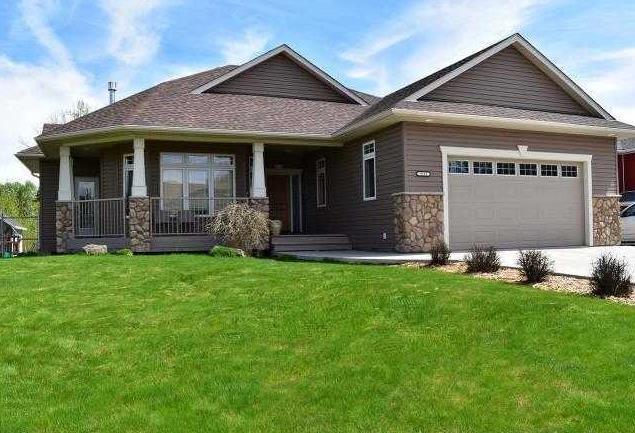 1513 62 Street, House detached with 4 bedrooms, 3 bathrooms and 4 parking in Edson AB | Image 1