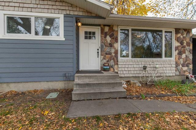 85 n 250 W, House detached with 5 bedrooms, 2 bathrooms and 4 parking in Raymond AB | Image 4