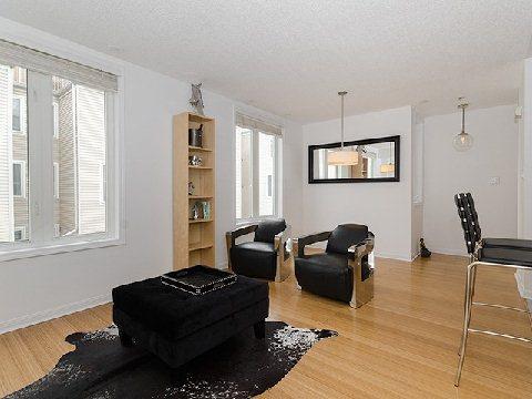 th528 - 10 Douro St, Townhouse with 3 bedrooms, 2 bathrooms and 1 parking in Toronto ON | Image 6