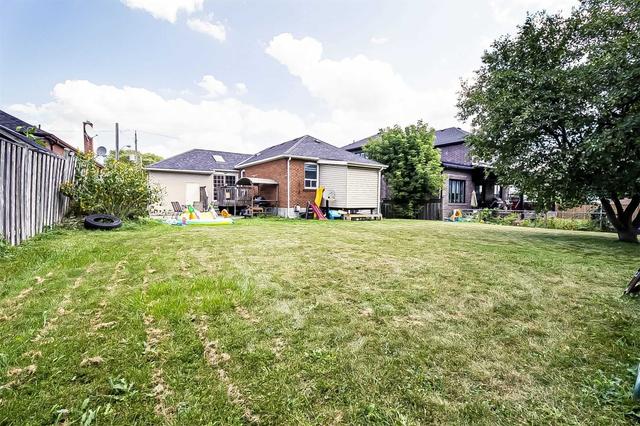 46 Mayall Ave, House detached with 3 bedrooms, 3 bathrooms and 5 parking in Toronto ON | Image 11