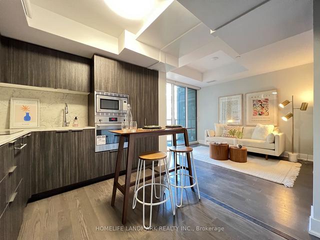 703 - 955 Bay St, Condo with 1 bedrooms, 1 bathrooms and 0 parking in Toronto ON | Image 10