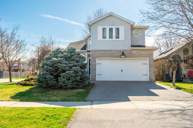 2130 Donald Rd, House detached with 2 bedrooms, 3 bathrooms and 4 parking in Burlington ON | Image 1