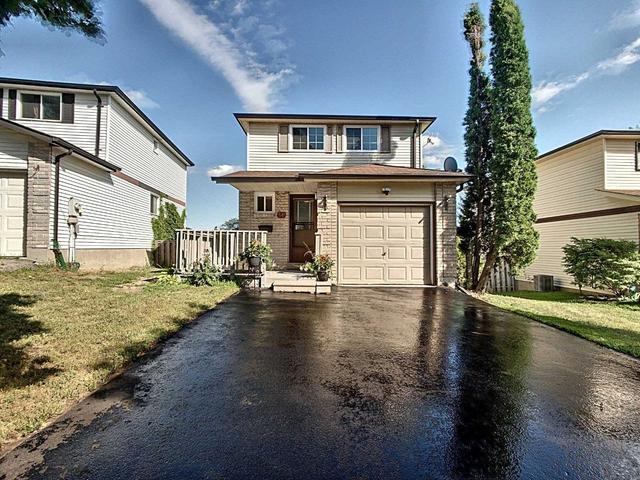 51 Hemmingway Cres, House detached with 3 bedrooms, 2 bathrooms and 3 parking in Barrie ON | Image 1