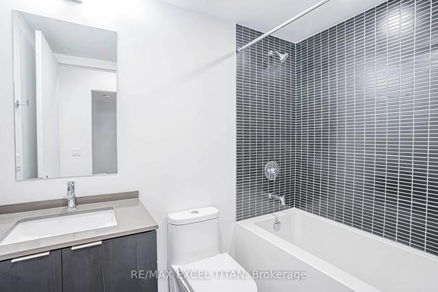718 - 1 Jarvis St, Condo with 2 bedrooms, 2 bathrooms and 1 parking in Hamilton ON | Image 20