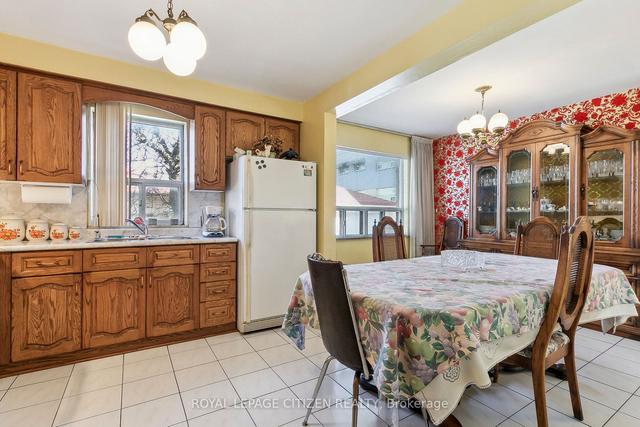 1498 Lawrence Ave W, House semidetached with 3 bedrooms, 2 bathrooms and 6 parking in Toronto ON | Image 8