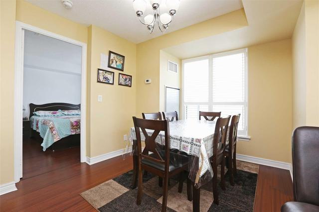 309 - 60 Fairfax Cres, Condo with 2 bedrooms, 2 bathrooms and 1 parking in Toronto ON | Image 6