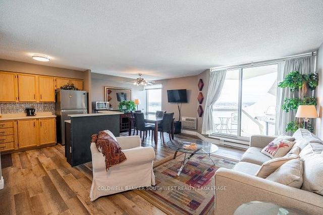 1407 - 155 Front St N, Condo with 2 bedrooms, 1 bathrooms and 1 parking in Sarnia ON | Image 3