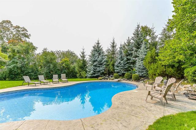 11 Gryphon Pl, House detached with 4 bedrooms, 4 bathrooms and 8 parking in Guelph ON | Image 35