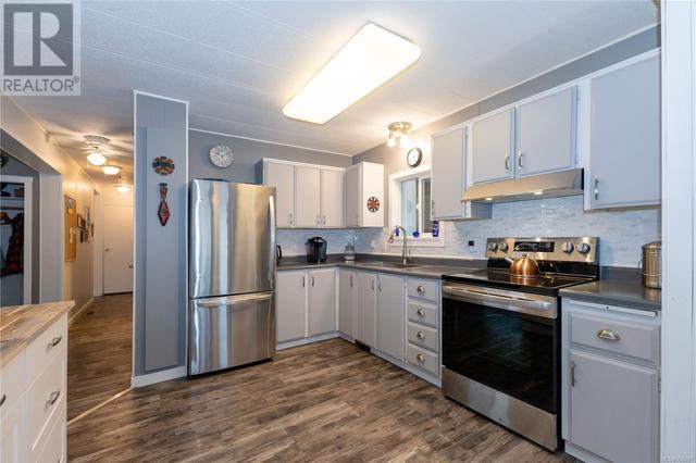 2133 Ebert Rd, House other with 3 bedrooms, 2 bathrooms and 4 parking in Campbell River BC | Image 4