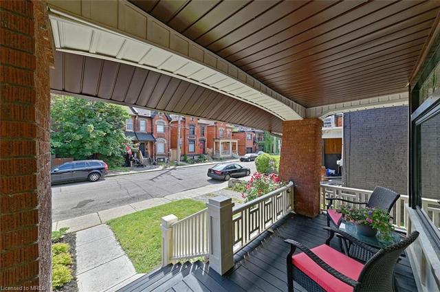 83 Augusta Street, House semidetached with 3 bedrooms, 1 bathrooms and null parking in Hamilton ON | Image 24