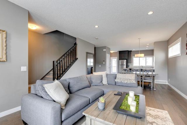253 Walden Parade Se, House detached with 3 bedrooms, 2 bathrooms and 2 parking in Calgary AB | Image 3