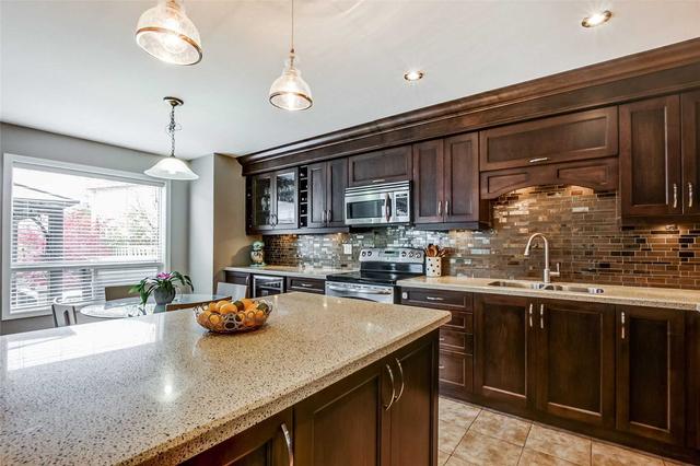 4085 Gunby Cres, House semidetached with 3 bedrooms, 4 bathrooms and 2 parking in Burlington ON | Image 9