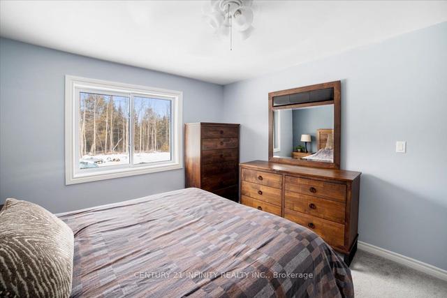 29 Cedar Glen Rd, House detached with 3 bedrooms, 3 bathrooms and 20 parking in Kawartha Lakes ON | Image 14