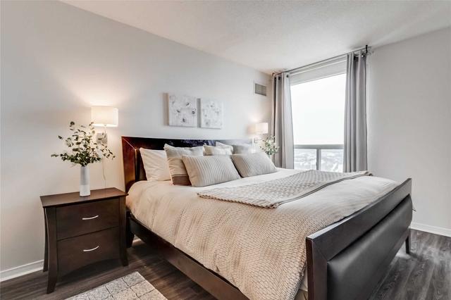 3502 - 5 Concorde Pl, Condo with 1 bedrooms, 2 bathrooms and 2 parking in Toronto ON | Image 11