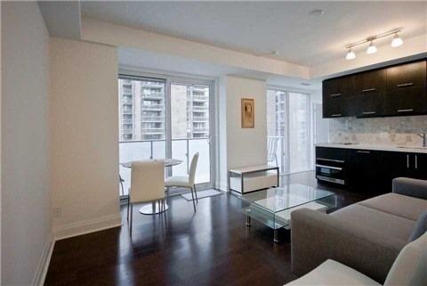 809 - 65 St Mary St, Condo with 1 bedrooms, 1 bathrooms and null parking in Toronto ON | Image 5
