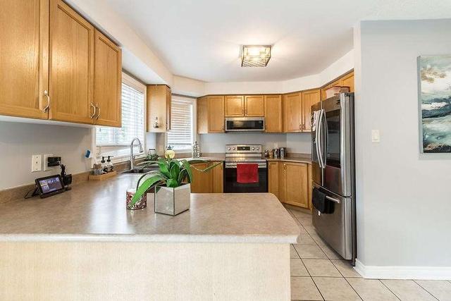 26 Hillpath Cres, House detached with 4 bedrooms, 3 bathrooms and 6 parking in Brampton ON | Image 4