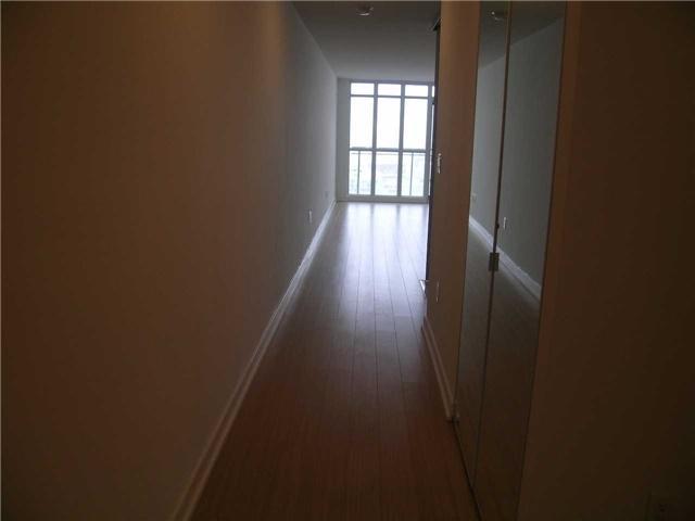 2007 - 21 Iceboat Terr, Condo with 1 bedrooms, 1 bathrooms and 1 parking in Toronto ON | Image 11