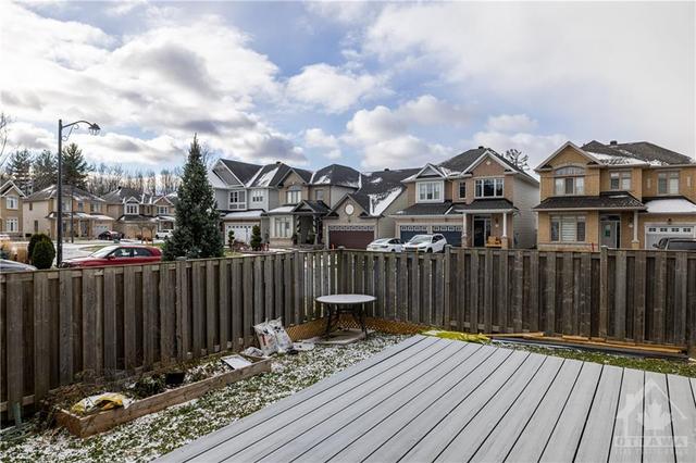 935 Eastboro Avenue, Townhouse with 2 bedrooms, 2 bathrooms and 3 parking in Ottawa ON | Image 29