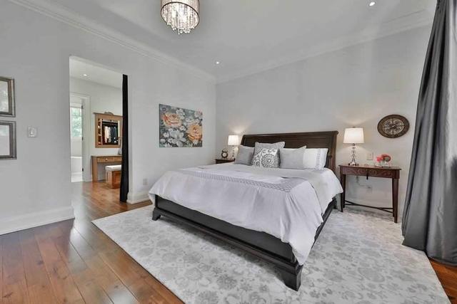 1471 Seagram Ave, House detached with 4 bedrooms, 5 bathrooms and 6 parking in Oakville ON | Image 9