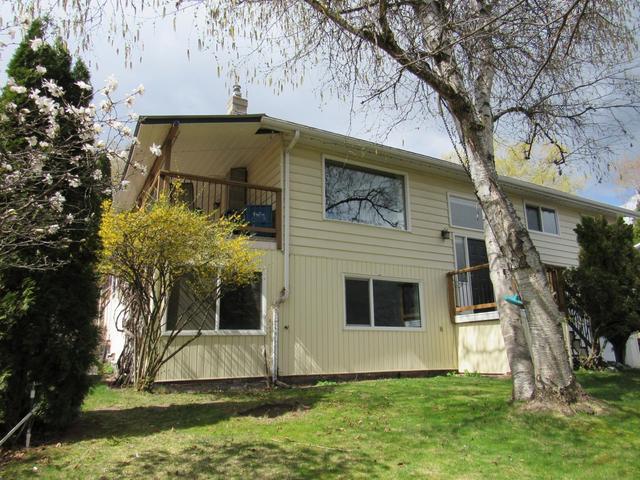 3705 9th Avenue, House detached with 4 bedrooms, 3 bathrooms and null parking in Castlegar BC | Image 1