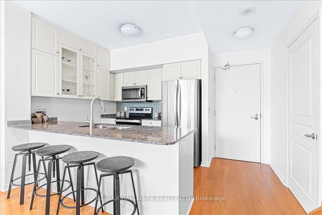 104 - 15 Legion Rd, Townhouse with 3 bedrooms, 3 bathrooms and 2 parking in Toronto ON | Image 21