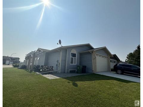 10559 110 St, House detached with 4 bedrooms, 3 bathrooms and null parking in Westlock AB | Card Image