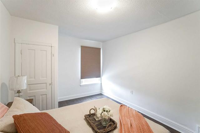 27 East 27th St, House detached with 3 bedrooms, 1 bathrooms and 1 parking in Hamilton ON | Image 11