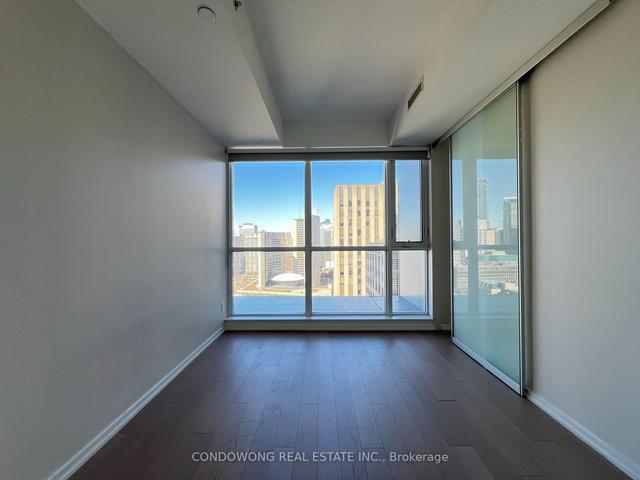2401 - 70 Temperance St, Condo with 2 bedrooms, 2 bathrooms and 0 parking in Toronto ON | Image 7