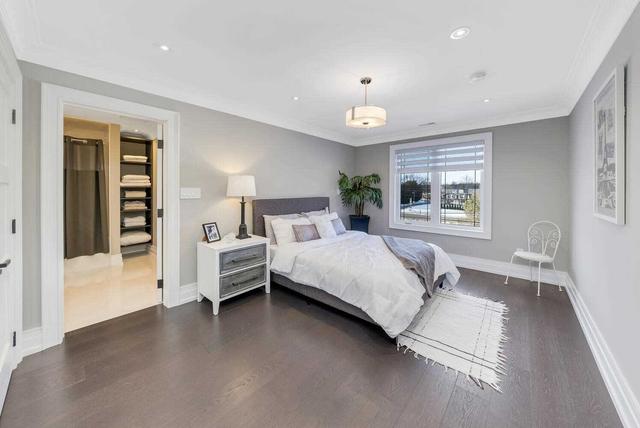 1199 Wellington St, House detached with 4 bedrooms, 7 bathrooms and 21 parking in King ON | Image 3