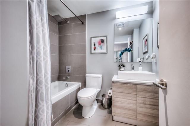 717 - 111 Bathurst St, Condo with 2 bedrooms, 1 bathrooms and null parking in Toronto ON | Image 13