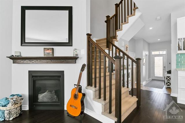2848 Grand Canal Street, Townhouse with 3 bedrooms, 3 bathrooms and 3 parking in Ottawa ON | Image 11