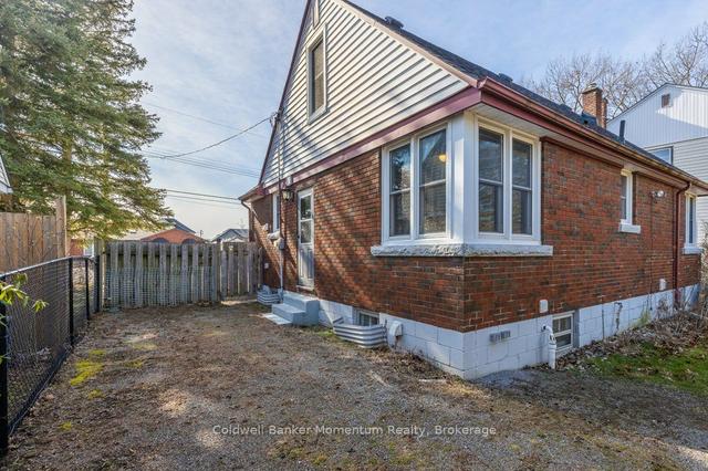 7813 Beaverdams Rd, House detached with 4 bedrooms, 3 bathrooms and 4 parking in Niagara Falls ON | Image 13