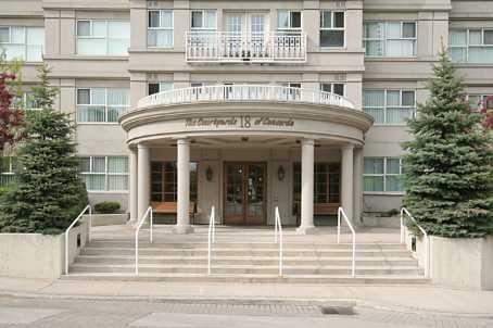 uc 4 - 18 Concorde Pl, Condo with 2 bedrooms, 2 bathrooms and 1 parking in Toronto ON | Image 1