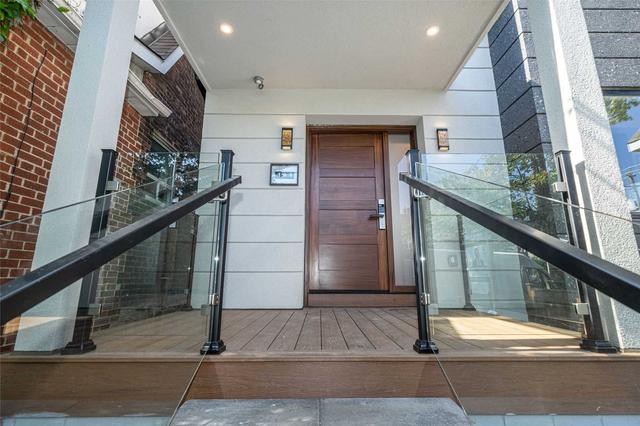 404 Delaware Ave, House detached with 4 bedrooms, 5 bathrooms and 2 parking in Toronto ON | Image 12