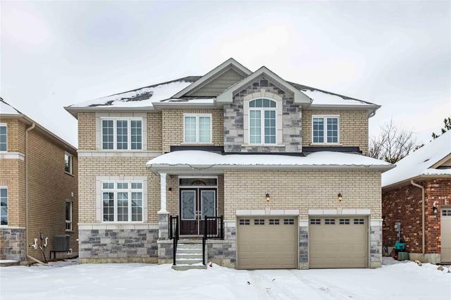 99 Alcorn Dr N, House detached with 4 bedrooms, 4 bathrooms and 4 parking in Kawartha Lakes ON | Image 1