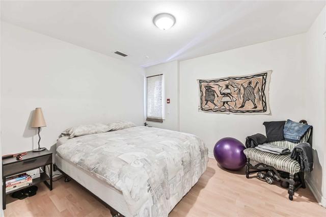 775 Ossington Ave, House detached with 6 bedrooms, 7 bathrooms and 3 parking in Toronto ON | Image 39