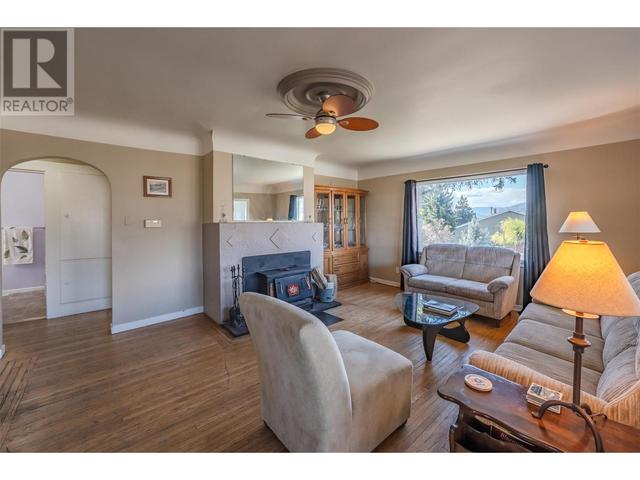 105 Spruce Road, House detached with 4 bedrooms, 3 bathrooms and null parking in Penticton BC | Image 58