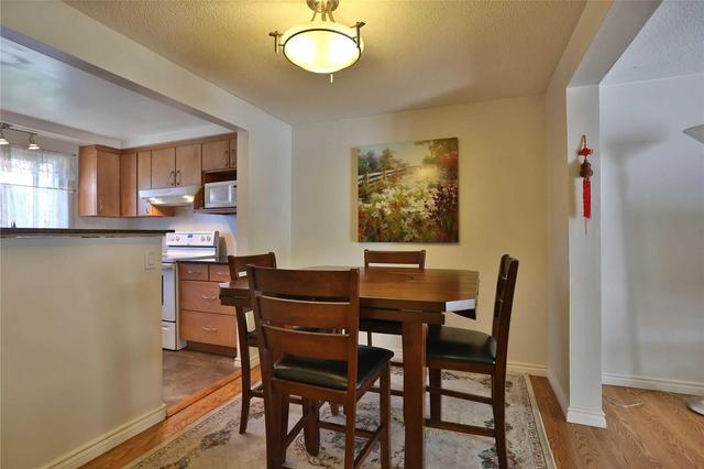 116 - 151 Gateshead Cres, Townhouse with 3 bedrooms, 2 bathrooms and 1 parking in Hamilton ON | Image 5