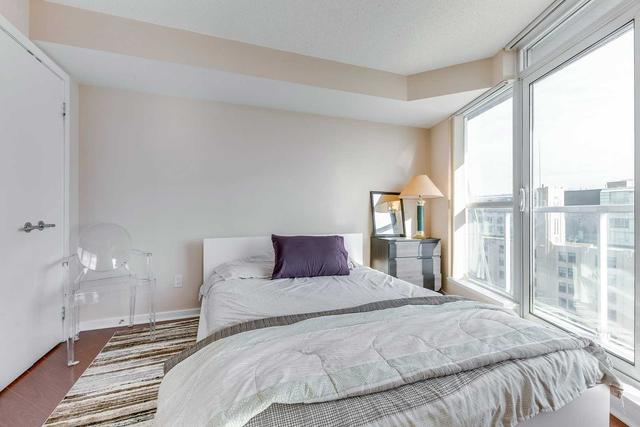 1408 - 208 Queens Quay W, Condo with 1 bedrooms, 1 bathrooms and 1 parking in Toronto ON | Image 10