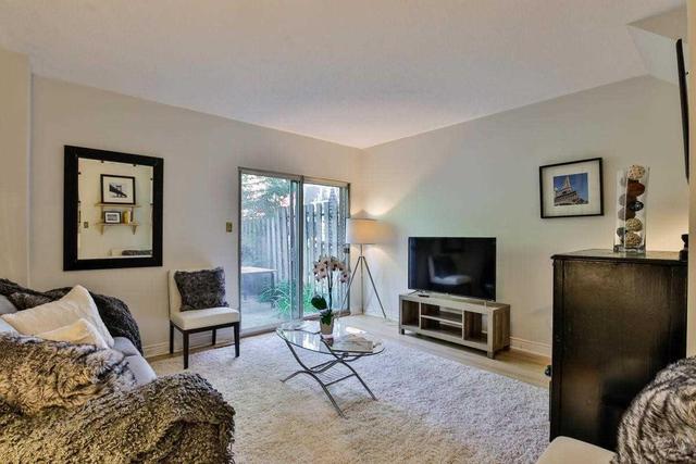 130 - 90 Edgewood Ave, Townhouse with 3 bedrooms, 2 bathrooms and 1 parking in Toronto ON | Image 9