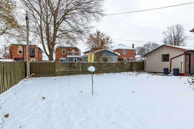 80 Maple St, House detached with 2 bedrooms, 1 bathrooms and 4 parking in Peterborough ON | Image 18