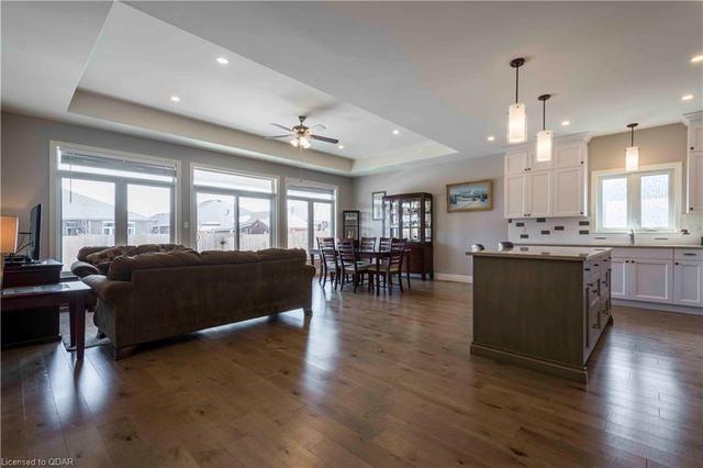 58 Crews Crescent, House detached with 5 bedrooms, 3 bathrooms and null parking in Quinte West ON | Image 25
