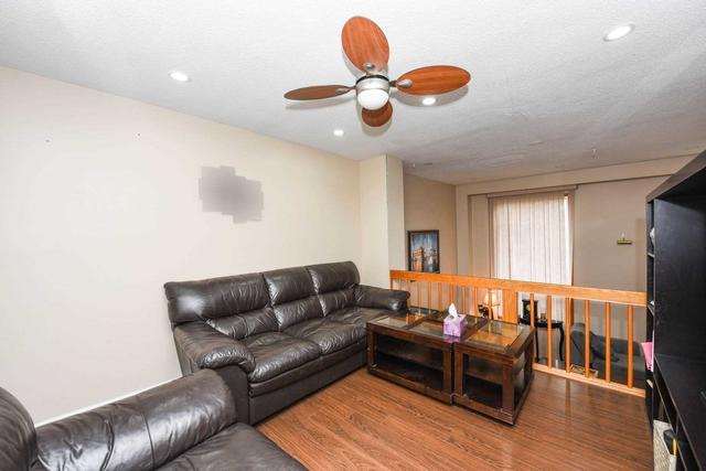 7369 Bybrook Dr, House semidetached with 3 bedrooms, 3 bathrooms and 5 parking in Mississauga ON | Image 11