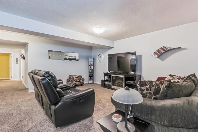 1085 Panamount Boulevard Nw, House detached with 4 bedrooms, 3 bathrooms and 4 parking in Calgary AB | Image 32