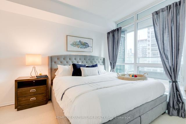 777 - 209 Fort York Blvd, Condo with 2 bedrooms, 2 bathrooms and 1 parking in Toronto ON | Image 2