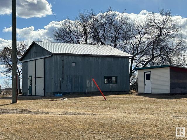 60218 Rr 210, House detached with 2 bedrooms, 1 bathrooms and null parking in Thorhild County AB | Image 35