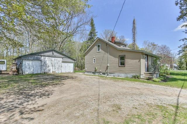 12207 Plank Road, House detached with 3 bedrooms, 2 bathrooms and null parking in Bayham ON | Image 2