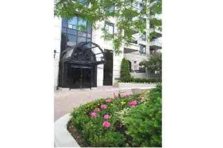 lph1 - 38 Avoca Ave, Condo with 3 bedrooms, 3 bathrooms and 2 parking in Toronto ON | Image 1