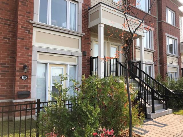 223 - 250 Sunny Meadow Blvd, Townhouse with 1 bedrooms, 1 bathrooms and 2 parking in Brampton ON | Image 1